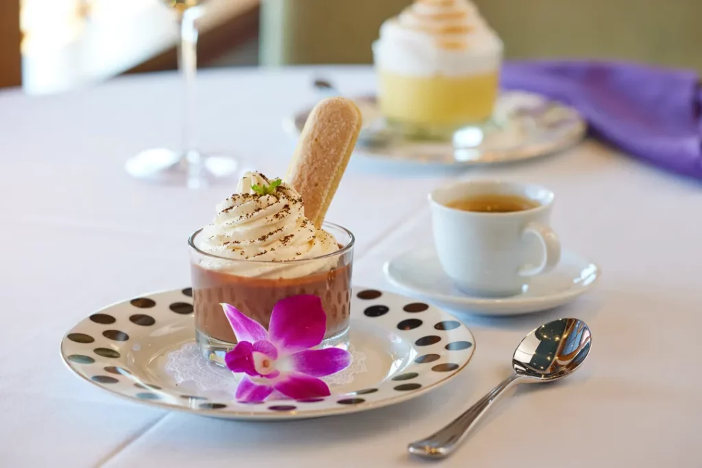 Purple sky winery midnight creme desert.
